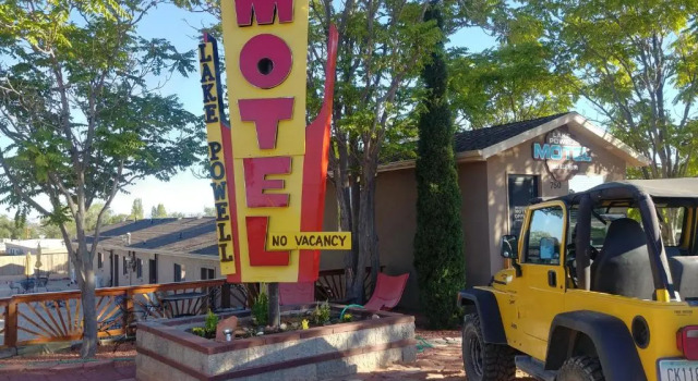 Lake Powell Motel, Rezerwuj Motel Page Glen Canyon