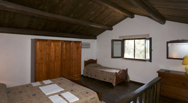 Inviting Holiday Home in Trinitapoli with Swimming Pool, Rezerwuj Hotel Barletta Apulia