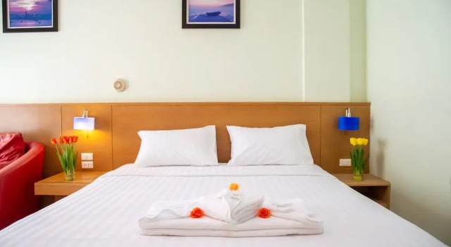Двухместный номер Superior с балконом Patong Eyes Hotel