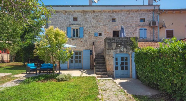 Villa Sherpa, Book Villa Hotels in Selina with Parking, Parking