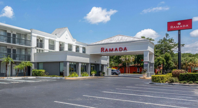 Ramada - Altamonte Springs, Varaa Hotelli Hotellit North Orlando aamiaisella, Aamiainen