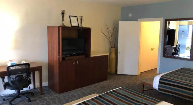 Четырёхместный номер Deluxe Days Inn by Wyndham Natchez