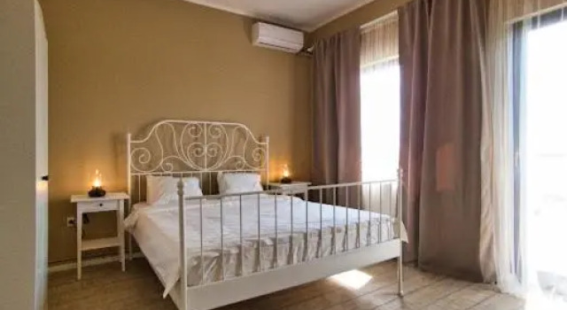 Reședința Prințeselor, Boek Hotel Corbu Constanta