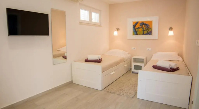 Zara Apartments, Забронировать Апартаменты/квартира Отели Дубровника с парковкой, рядом с Пляж Мандрач, Парковка