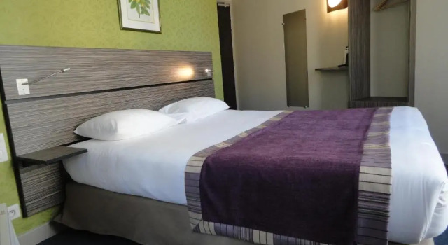 Двухместный номер Comfort Logis Hôtel Le Vert Galant