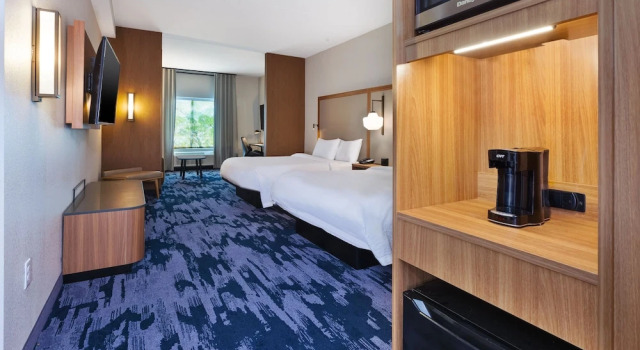 Люкс Comfort Fairfield by Marriott Inn & Suites Knoxville Airport Alcoa