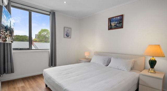 Spacious 3-bed Townhouse in Coburg, Varaa Huoneisto Melbourne 