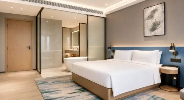 Люкс Hilton Garden Inn Chenzhou Beihu