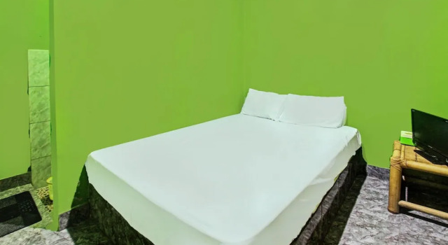 Номер Standard Hotel O Ashooy HomestayNearWisata Desa sedau