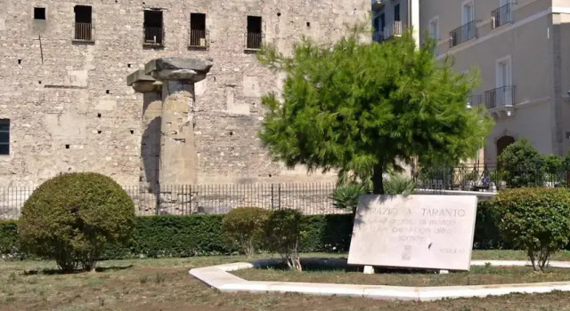 B&B Le Colonne, Buchen Sie Bed & Breakfast Tarent Salento, in der Nähe von MARTA − Archäologisches Nationalmusem Tarent