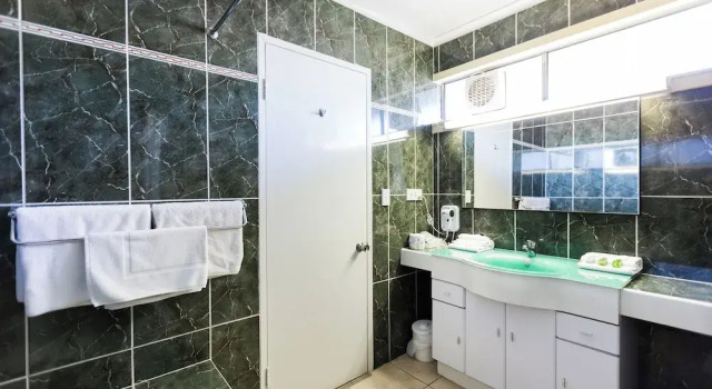 Семейный люкс Elkira Court Motel