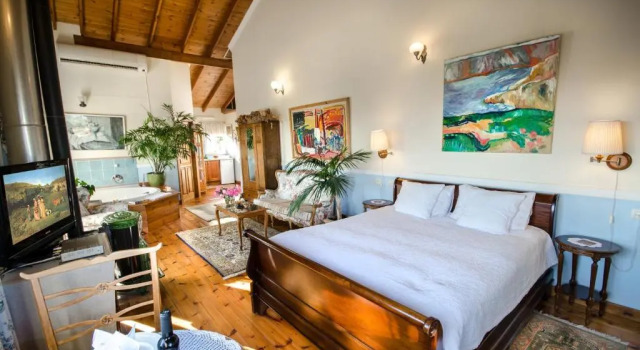 Люкс с балконом HaSeuda HaAchrona Suites