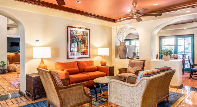 Quality Suites Downtown San Luis Obispo, Забронировать Отель Сан-Луис-Обиспо San Luis Obispo County, рядом с Mission San Luis Obispo de Tolosa