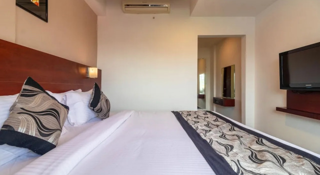 Полулюкс Zip By Spree Hotels Mangala Towers Thrissur