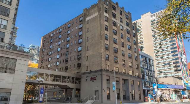 Hampton Inn & Suites by Hilton Toronto Downtown