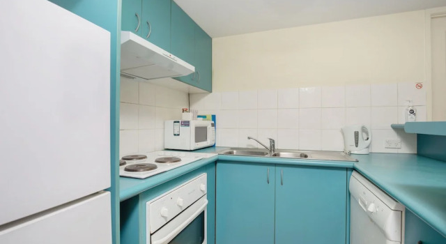 Апартаменты Standard Surfers Beach Resort One