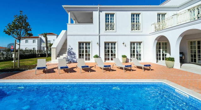Posh Villa in Vabriga with High-End Kitchen & Pool