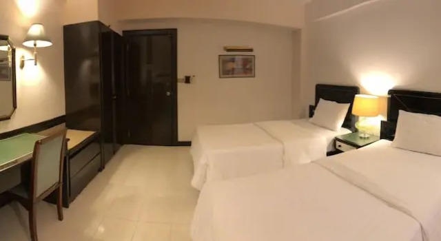 Номер Standard с балконом S.C. Heritage Hotel