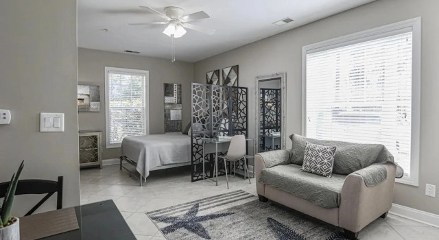 Коттедж Modern Gray Studio Steps to Pool Myrtle Beach SC