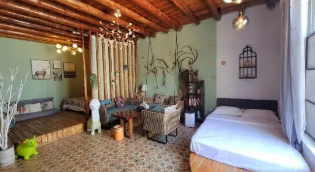 Двухместный люкс The Secret Garden of Weizhou Island Rabbit B&B (Shell Beach Colorful Beach Branch)