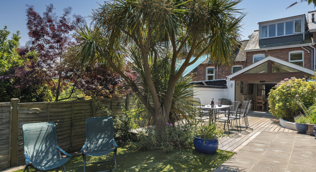 Shipwrights, 11 Coronation Road