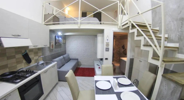 Brillantina House, Забронировать Апартаменты/квартира Неаполь Кампания, рядом с Церковь и монастырь Сан-Лоренцо-Маджоре