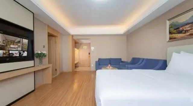 Люкс Deluxe с 2 комнатами с красивым видом из окна Vienna International Hotel  Yiyang Yuanjiang Branch