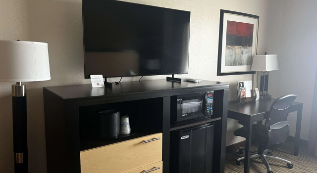 Четырёхместный номер Standard Best Western Plus Landmark Hotel