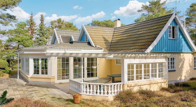 4 Star Holiday Home in Nexo, Rezerwuj Dom wakacyjny Hotele w Nexo z parkingiem, Parking
