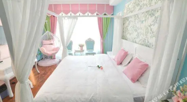 U&WE Home Inn