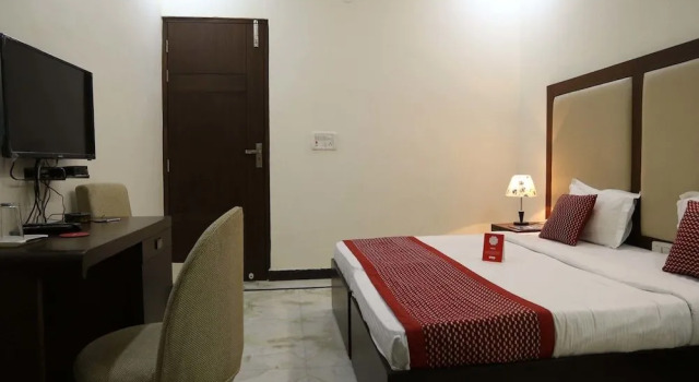 OYO 5334 Hotel Jindal Palace, Забронировать Отель Отели Нью-Дели с завтраком, Завтраки