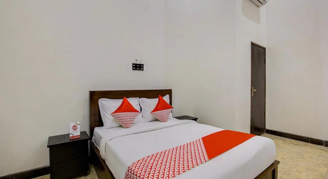 Oyo 2300 Ansori Homestay Syariah