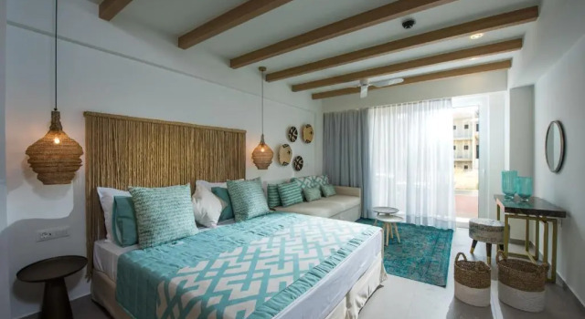 Полулюкс с балконом Omiros Boutique Hotel