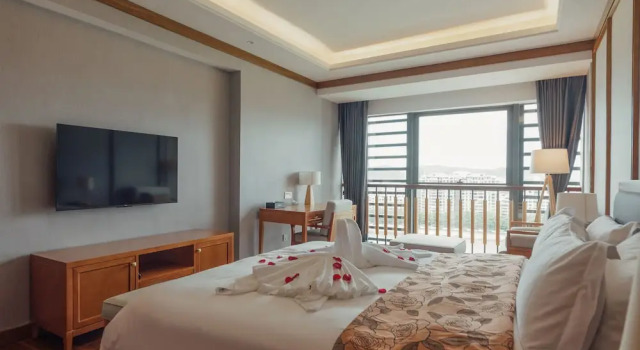 Люкс Deluxe White Swan Guest House MeiZhou