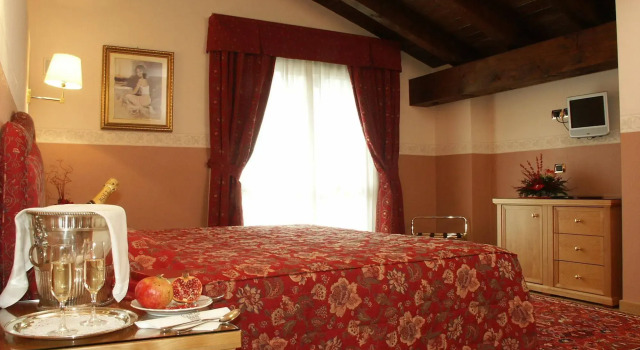 Paradise Hotel & Wellness