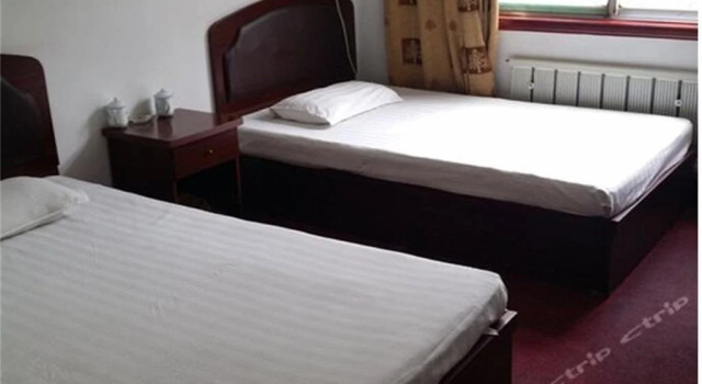 Qingzhou Fengxiang Inn, Rezerwuj Hotel Hotele w Qingzhou z parkingiem, Parking