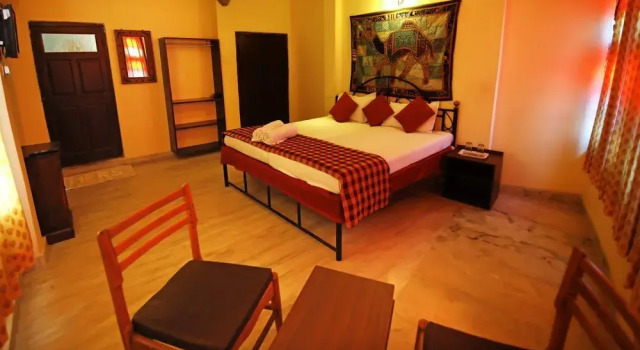 OYO 22442 Lake View Guest House And Restaurant