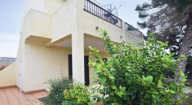 Коттедж с 2 комнатами Falcon House