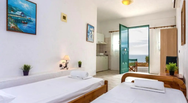 Студия Pahivouni Studios & Suites