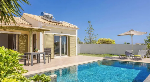 Caretta Beach Villa, Buchen Sie Villa Cottages in Ratzakli, Cottage