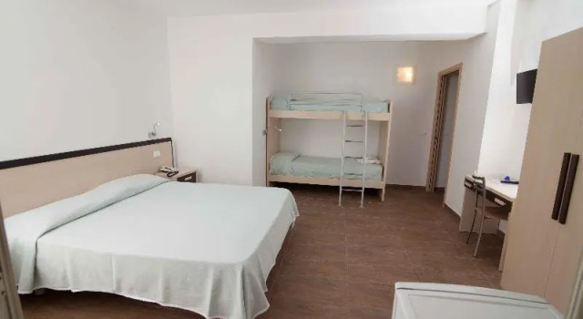 Трёхместный номер Standard oceanfront Hotel MARINELLA