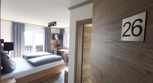 Номер Comfort Hotel Grüner Baum mit Restaurant & Wellness
