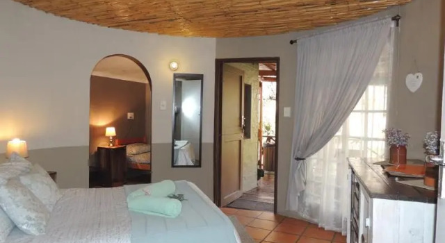 Cango Retreat, Boek Camping Hotels in De Hoop met zwembad, Zwembad