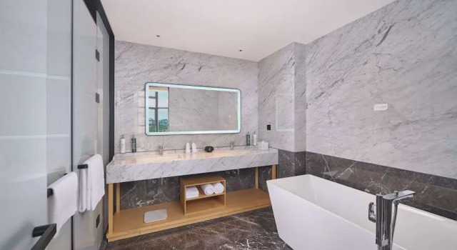 Двухместный люкс Deluxe Hilton Garden Inn Huludao Longxing Road