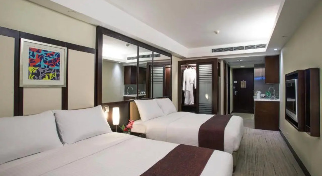 Номер семейный с видом на горы Royal View Hotel