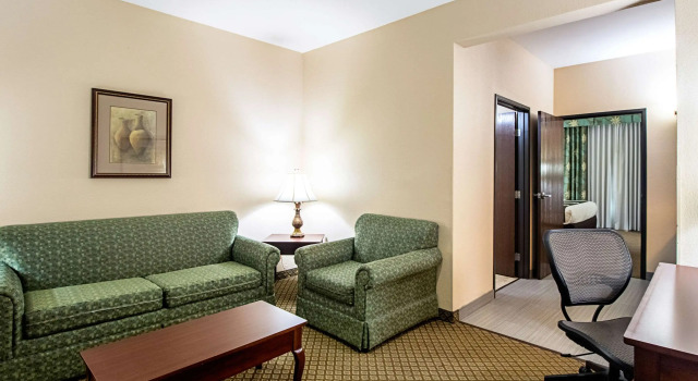 Quality Inn & Suites Robstown, Varaa Hotelli Robstown Houston