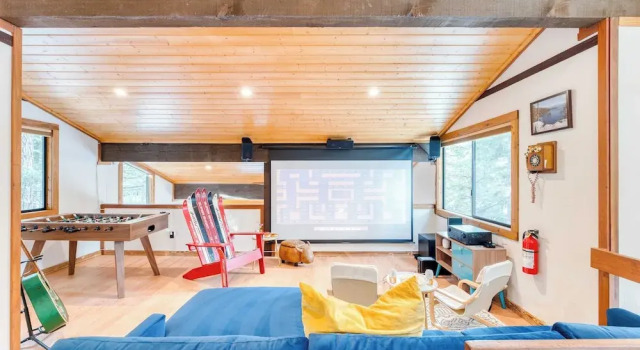 In Northstar Ski Resort! Game Room, Family-friendly Dakine Haus by Avantstay, Забронировать Дом для отпуска Виллы Траков, рядом с Lower Woods, Вилла