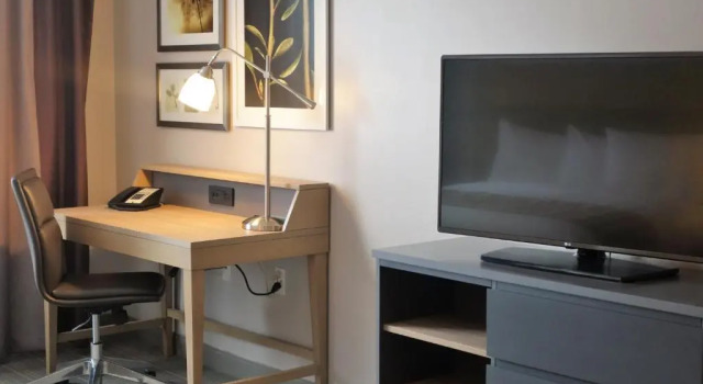 Двухместный номер Country Inn & Suites by Radisson, Belleville, ON