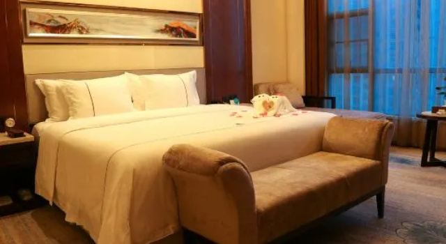 Люкс Business Crown Century Hotel