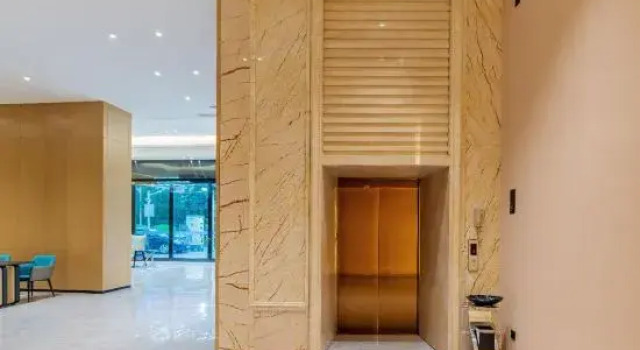 CHENGSHIBIANJEJIUDIAN, Boek Hotel Hotels in Guangdong met parkeren, Parkeren